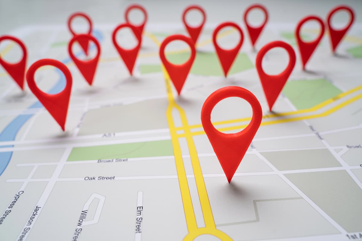 How to Dominate Local Neighborhoods with Hyperlocal Cluster Marketing